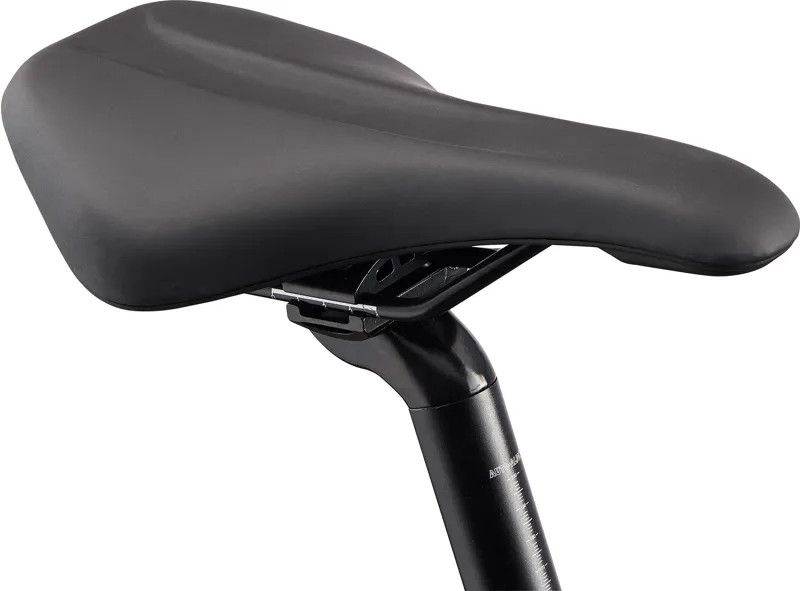 2021 Giant Roam 4 Disc Hybrid Bike in Black