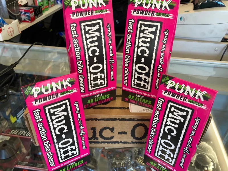 MUC-OFF PUNK POWDER BIKE CLEANER 4 SACHET PACK